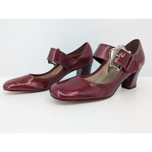 Vintage Mary Jane Burgundy Red Heels Size 7AA Buckle Detail Chunky Block Heel